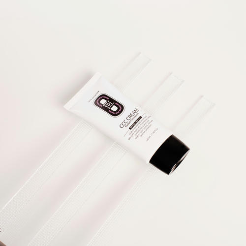 YU.R ССС-крем корректирующий - CCC cream (light), 50мл — изображение 3