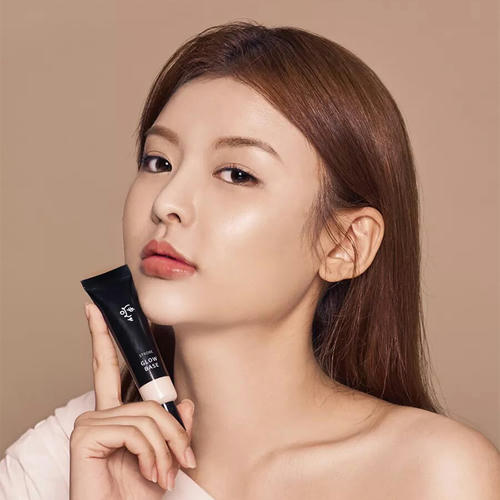 Ottie Основа под макияж с эффектом сияния (стробинг) Strobe Glow Base 20мл — изображение 2