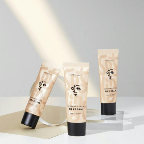 Ottie ББ-крем со светоотражающими частицами с SPF25 Spotlight Glowing Cover 40мл — изображение 3