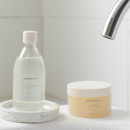 Aromatica Гель для душа с лавандой и майораном Lavender & Marjoram Serene Body Wash 300 мл — изображение 3