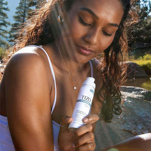 Tizo Солнцезащитная пенка с тонирующим эффектом SPF 30 SheerFoam Sunscreen Tinted 100 гр — изображение 2