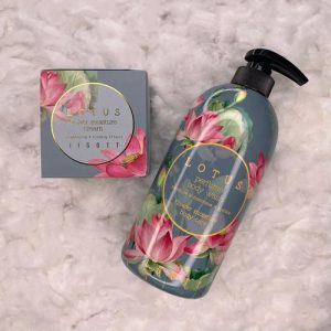 JIGOTT, Набор Гель для душа с ароматом лотоса, 750 мл и Крем увлажняющий для лица с экстарктом лотоса, 100 мл