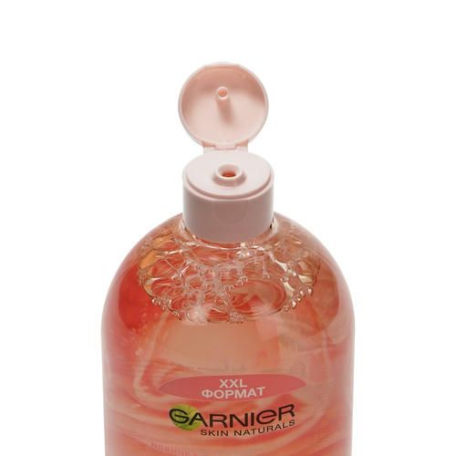 Розовая мицеллярная вода для лица, глаз и губ Garnier Skin Naturals "очищение + сияние" для тусклой и чувствительной кожи 700мл — изображение 3