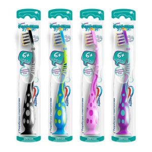 Детская зубная щетка Aquafresh 6+
