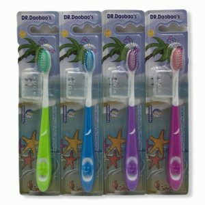 Зубная щетка детская с колпачком