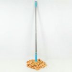Швабра для мытья пола с отжимом Доляна, насадка из микрофибры, телескопическая стальная ручка 80-124 см, цвет МИКС