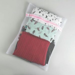 Мешок для стирки белья Доляна, 40x50 см, крупная сетка, цвет белый