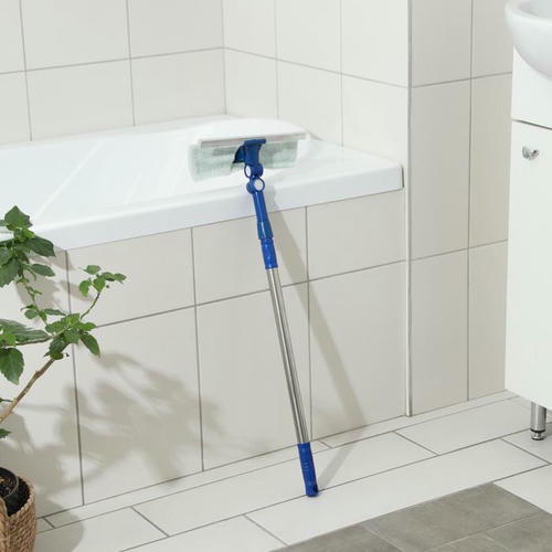 Окномойка с телескопической стальной ручкой и сгоном Доляна, 23x68(100) см, поворотная головка, микрофибра, цвет МИКС — изображение 2