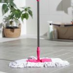 Швабра для мытья пола плоская Доляна, телескопическая стальная ручка 87-120 см, насадка х/б 43x12 см, цвет МИКС