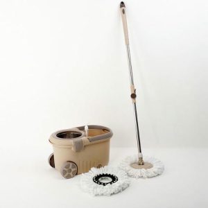 Набор для уборки: ведро на колёсиках с металлической центрифугой 16 л, швабра, запасная насадка из микрофибры, дозатор, цвет МИКС