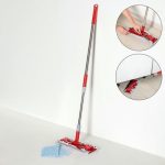 Швабра для мытья пола плоская Доляна, телескопическая стальная ручка 86-120 см, насадка из микрофибры 34x14 см