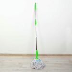 Швабра для мытья пола с отжимом Доляна, стальная ручка 122 см, насадка х/б, цвет МИКС
