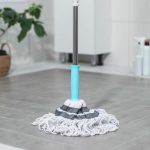 Швабра для мытья пола с отжимом Доляна, насадка из х/б, стальная ручка 130 см, цвет МИКС