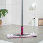 Швабра для мытья пола универсальная с телескопической рукояткой, 64,5-114 см, цвет МИКС