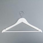 Вешалка-плечики для одежды с перекладиной Доляна, размер 44-46, дерево клён, цвет белый