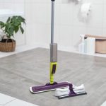 Швабра для мытья пола с распылителем Доляна, насадка из микрофибры 38x10 см, дополнительная насадка для мойки стёкол, ручка 120 см