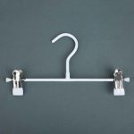 Вешалка для брюк и юбок с зажимами, 26x13,5 см, антискользящее покрытие, цвет белый