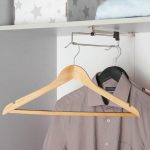 Вешалка-плечики для одежды с антискользящей перекладиной SAVANNA, размер 46-48, сорт А, светлое дерево, клён