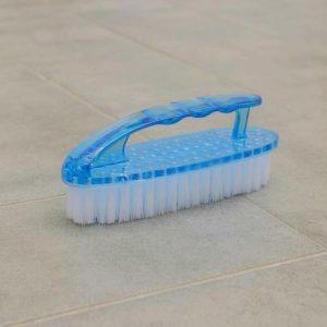 Щётка-утюжок «Дельта», 16x5x6 см, цельная ручка, прозрачный пластик, цвет МИКС