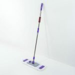 Швабра плоская Доляна, телескопическая стальная ручка 90-135 см, насадка из микрофибра букли