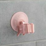 Держатель для уборочного инвентаря на вакуумной присоске, 5,5x5,5x7 см, цвет МИКС