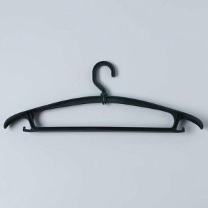 Вешалка-плечики для одежды, размер 48-50, с низким поворачивающимся крючком, цвет чёрный