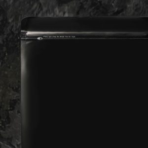 Пакет восьмишовный с боковыми фальцами,20 х 30 х 4 см,черный - 50 шт.