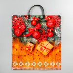 Новый год. Пакет "Шарики на деревянном", полиэтиленовый с пластиковой ручкой, 44 х 40 см - 10 шт.