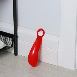 Ложка для обуви, с кольцом, 15,3x4,3 см, цвет МИКС